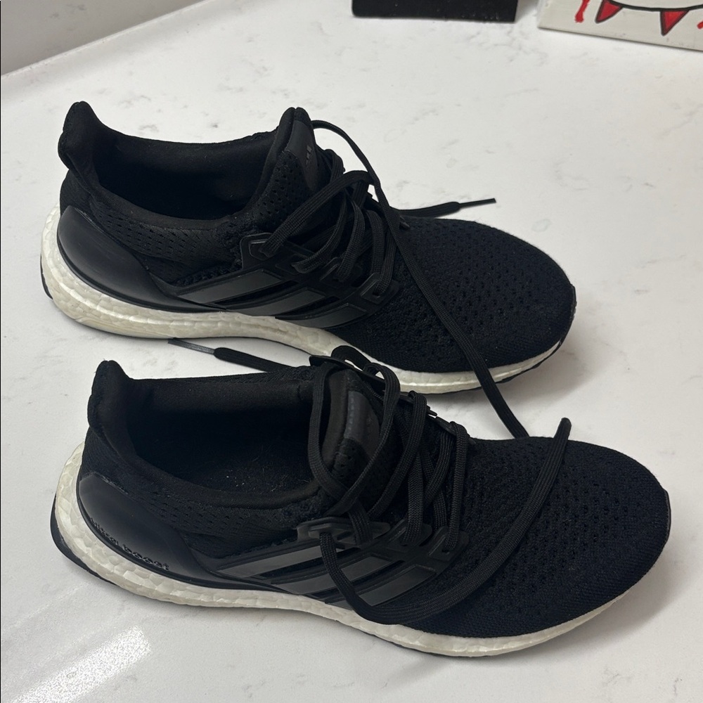Women’s Ultra Boost tennis shoes, size 8